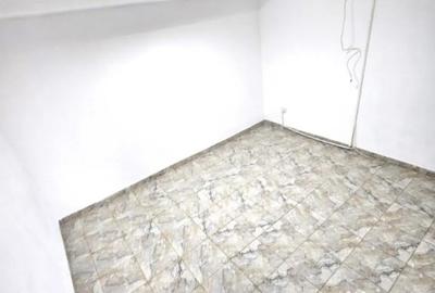 Spațiu comercial, de 50 mp, în Central - 4