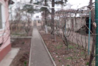 Casă cu 4 camere în Orașul de Jos - 1