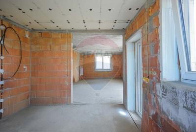 De vanzare casa cu un proiect deosebit, la rosu , Str. Gheorghe Doja - 22