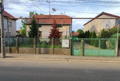 Vând casa în Lugoj, str Oituz - 1