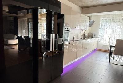 Apartament cu 3 camere decomandat în Dristor - 2