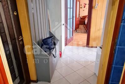 Apartament cu 3 camere semidecomandat în Micro 19 - 2