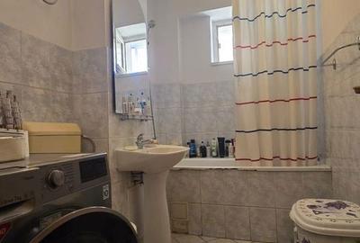 Apartament cu 3 camere decomandat în Olteniței - 5