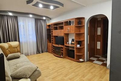 Apartament cu 3 camere semidecomandat, mobilat în Pantelimon - 1
