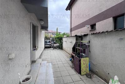 Vila moderna cuplata,curte individuala cu 5 camere , 3 bai , Living , terasa,mob - 3