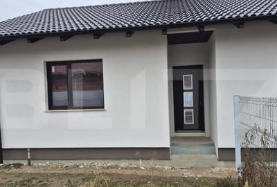 Casă cu 4 camere cu Teren 400 Mp în Vetiș - 3