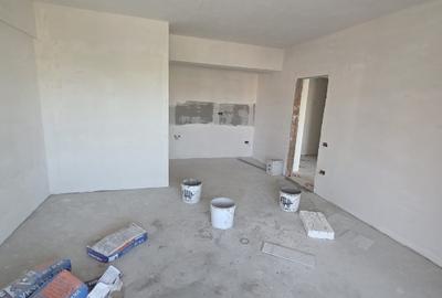 Apartament cu 2 camere semidecomandat în Baza 3 - 13
