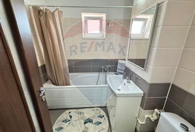 Apartament cu 3 camere- de vanzare- BUHUSI - 7