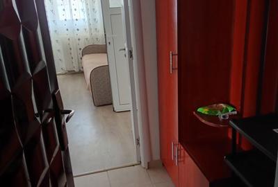 Apartament cu 3 camere semidecomandat în Podu Roș - 3