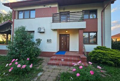 Casa 4cam si curte 540mp - 1