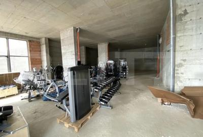 Spațiu comercial, de 314 mp, în Central - 4