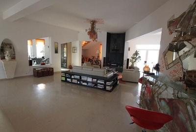 Vilă transformata în cămin pretabilă investiție - 1