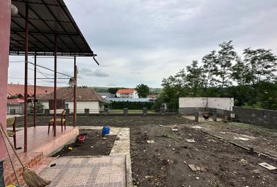 Casă cu 4 camere cu Teren 700 Mp în Central - 6