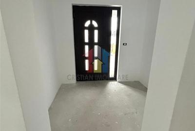 Casă cu 4 camere cu Canalizare în Radu Negru - 5