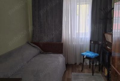 Apartament cu 3 camere semidecomandat în Central - 1