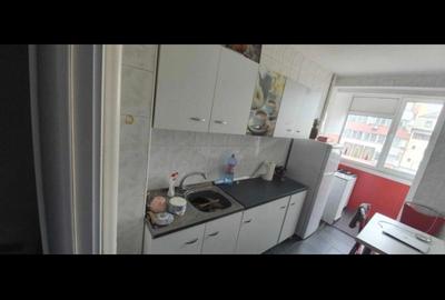 APARTAMENT DE VÂNZARE CU DOUĂ CAMERE IN ZONA DOROBANTI SEC.1 - 6