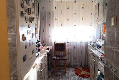 Apartament cu 3 camere semidecomandat în Sud - 3