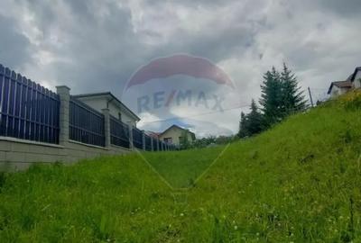 Teren de 613 mp, în Sadu - 3