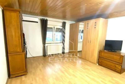 Apartament cu 2 camere semidecomandat, mobilat în Girocului