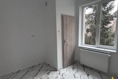 Proprietate pe 2 camere,regim vila,arie decomandata,renova