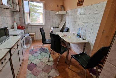 Apartament cu 2 camere decomandat în Petros - 4