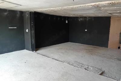 Spațiu comercial, de 30 mp, în Central - 4