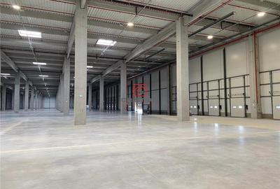 Spațiu comercial, de 2,380 mp, în Central - 15