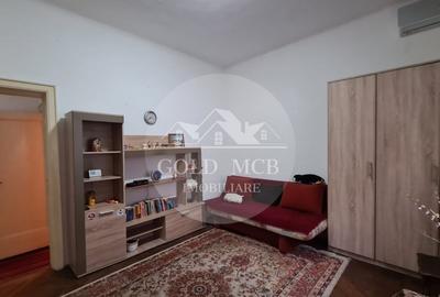 Casă cu 5 camere cu Teren 159 Mp în Tineretului - 1