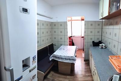 Apartament cu 2 camere decomandat în 9 Mai - 1