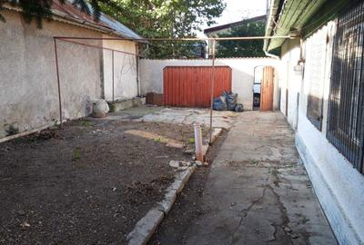 Spațiu comercial, în Andronache