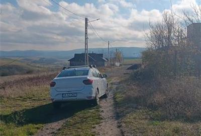 Teren intravilan de 652 mp, în Aroneanu - 7