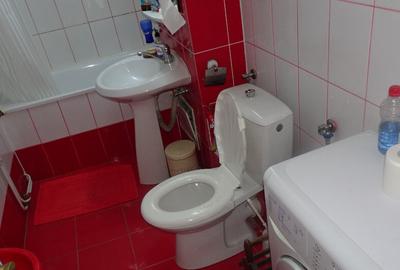 Inchiriez apartament 4 camere decomandat in Deva, et 3 Piata - 12