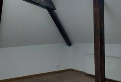 Casă cu 11 camere în P-ța Romană - 6