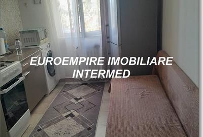 Garsoniera decomandata ,Zona Palas - 2