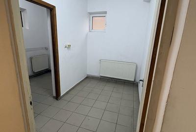 Spațiu comercial, de 57 mp, în Central - 3