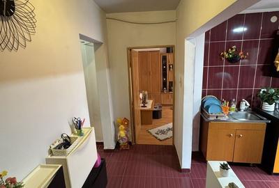 Apartament cu 3 camere decomandat în Central - 3