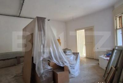 Spațiu comercial, de 160 mp, în Central - 3