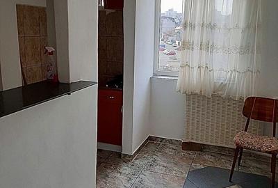 Apartament cu 2 camere decomandat în Dacia - 2