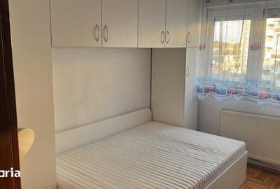 Apartament cu 3 camere decomandat în Nufărul - 2