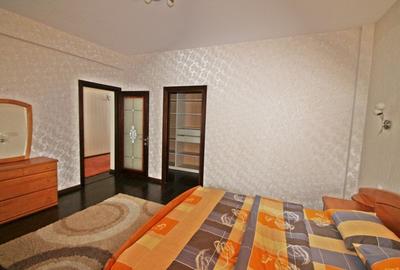 Apartament cu 3 camere decomandat, mobilat în P-ța Ovidiu - 13