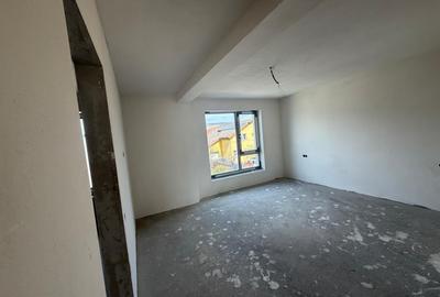 Duplex cu 6 camere cu Canalizare în Florești - 5