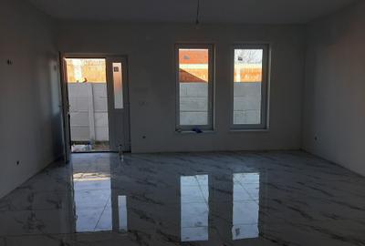 Casă cu 3 camere în Livada de Bihor - 2