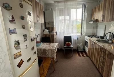 Apartament cu 3 camere semidecomandat în Central - 8