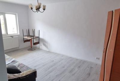 Apartament cu 3 camere decomandat în Central - 3