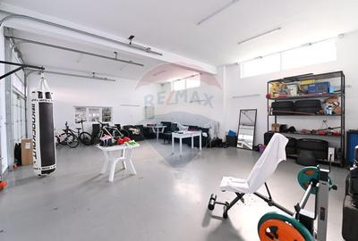 Casă cu 14 camere cu Teren 360 Mp în Central - 34