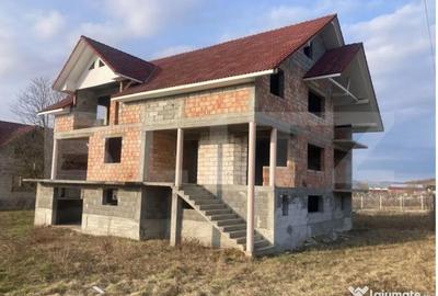 Casă cu 7 camere cu Teren 1106 Mp în Dej - 7