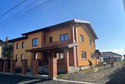 Casă cu 5 camere cu Teren 724 Mp în Sânandrei - 8