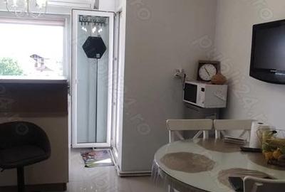 Apartament cu 3 camere decomandat în Turnișor - 2