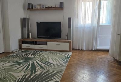 Garsonieră semidecomandată în UMT - 1