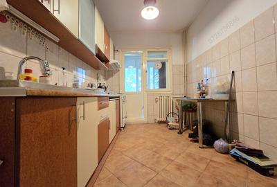 Bulevardul Ferdinand I, etaj 1/10, 82 mp, garaj si boxa, 2 gr sanitare - 2